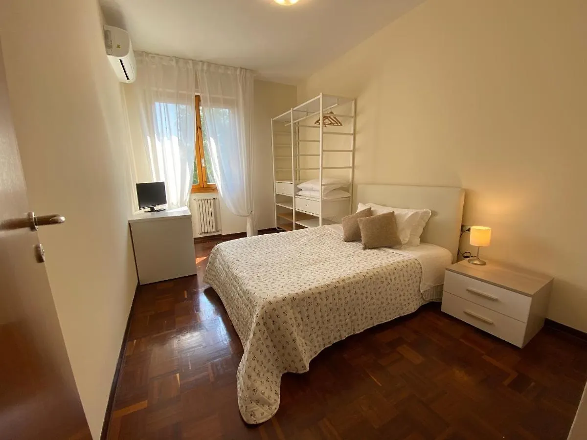 Ca Bianca Home Bologna 0*,  Italy